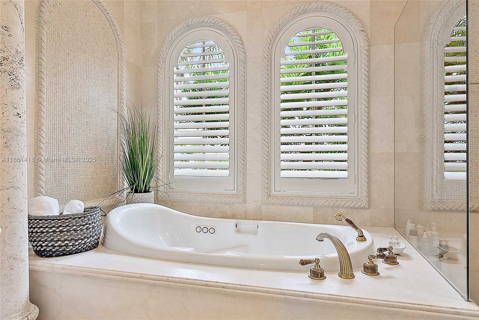 Small Image of 314 CHILEAN AVE, Palm Beach Number 13