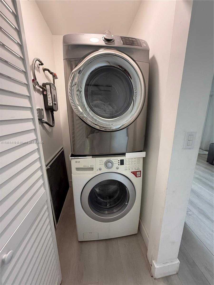 Small Image of 3521 NORTH WEST 171ST TER, Miami Gardens Number 6
