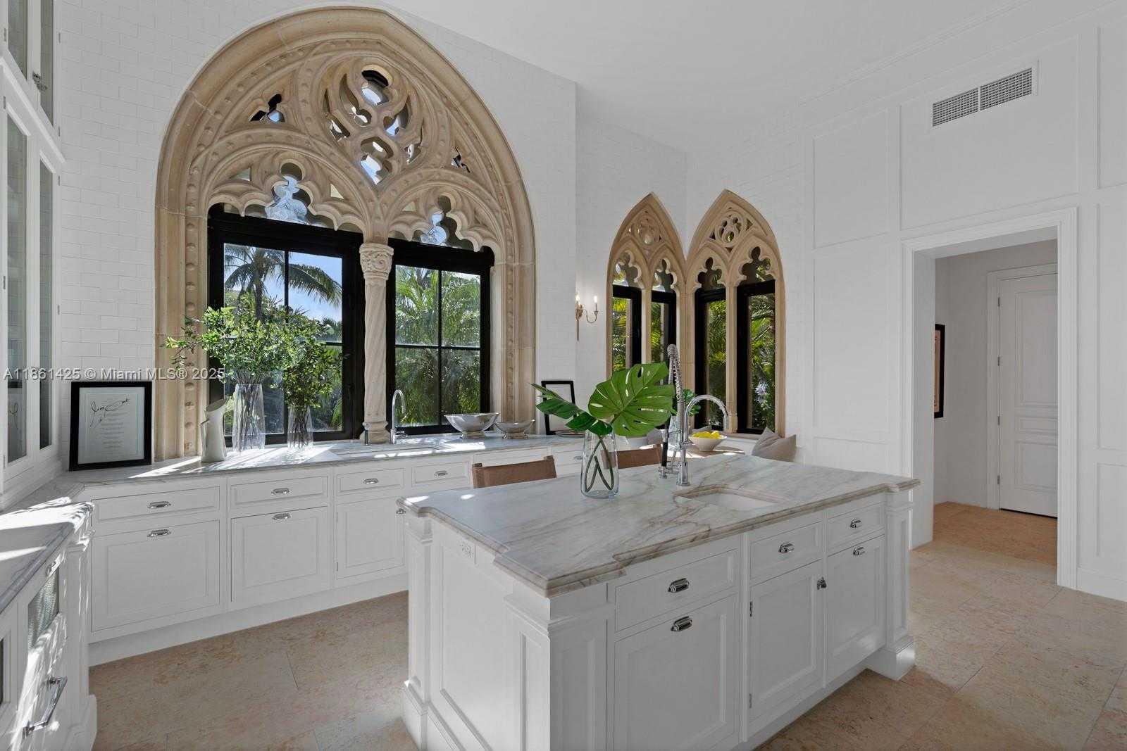Small Image of 1840 SOUTH BAYSHORE LN, Miami Number 17
