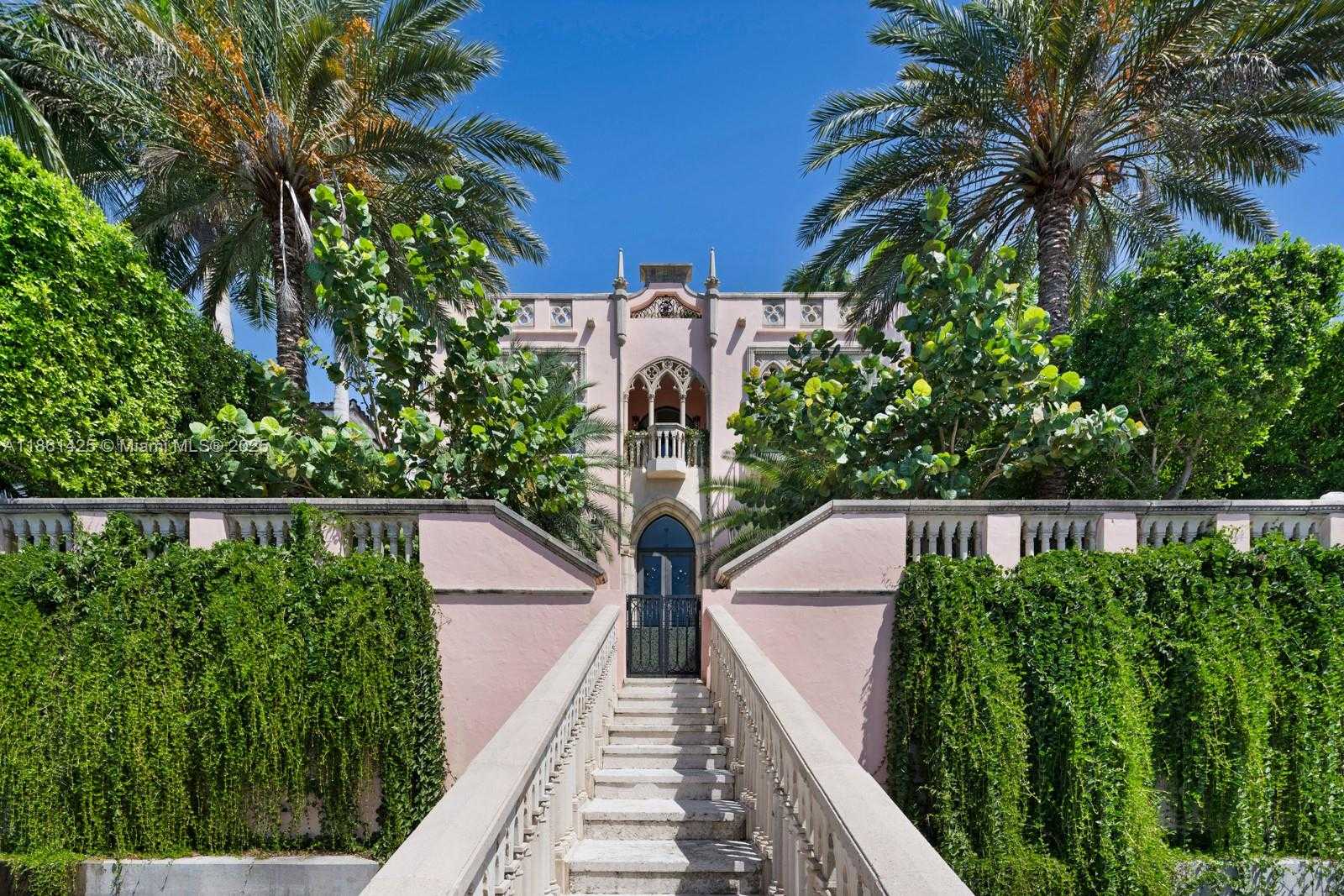 Small Image of 1840 SOUTH BAYSHORE LN, Miami Number 2