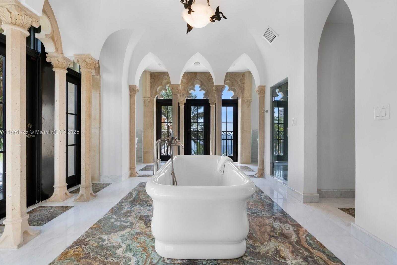 Small Image of 1840 SOUTH BAYSHORE LN, Miami Number 35