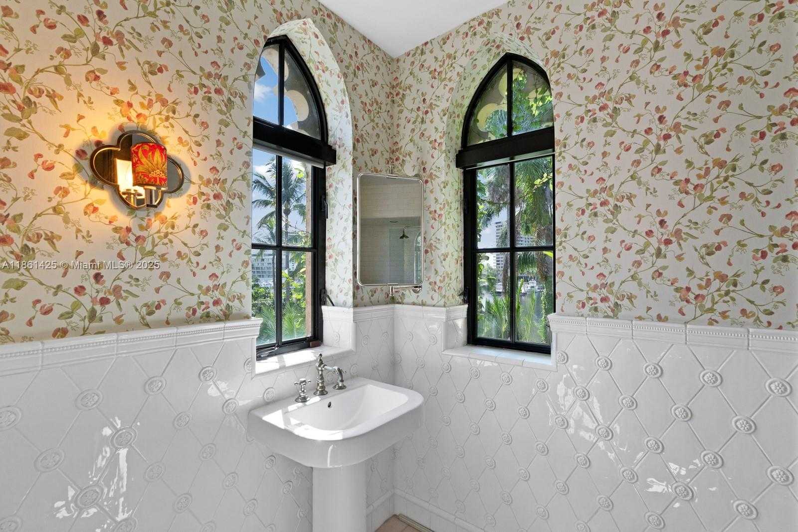 Small Image of 1840 SOUTH BAYSHORE LN, Miami Number 40
