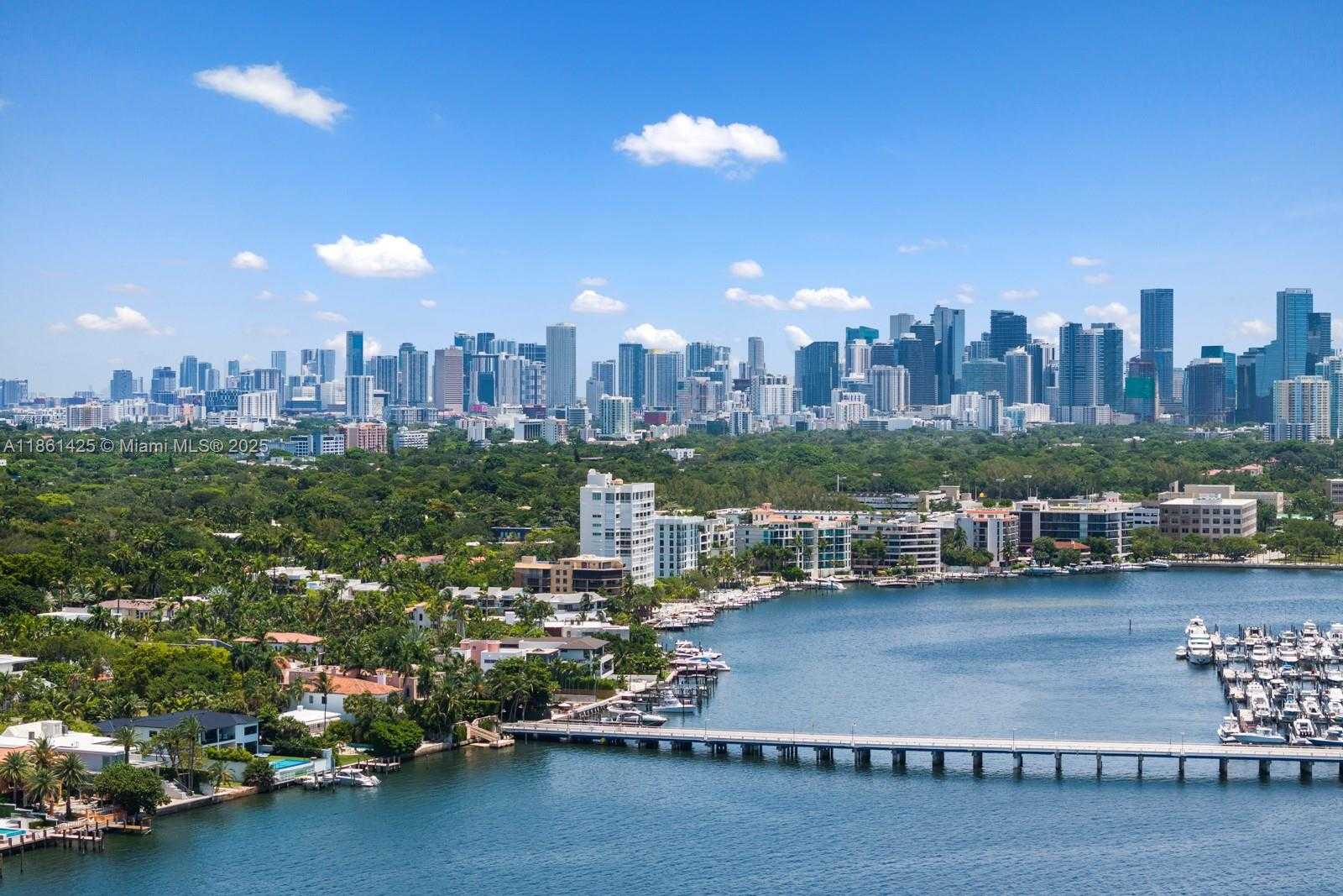 Small Image of 1840 SOUTH BAYSHORE LN, Miami Number 45