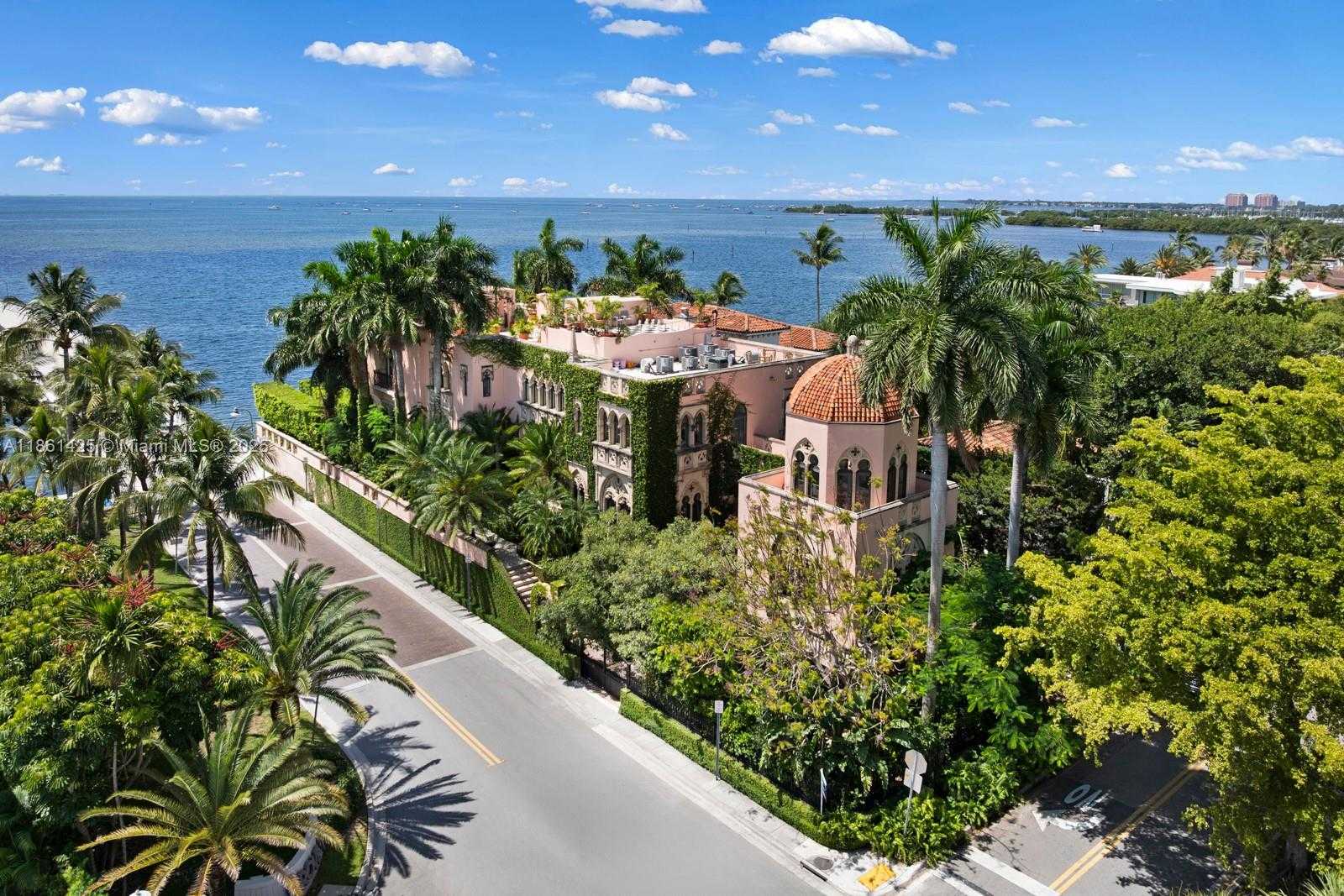 Small Image of 1840 SOUTH BAYSHORE LN, Miami Number 46