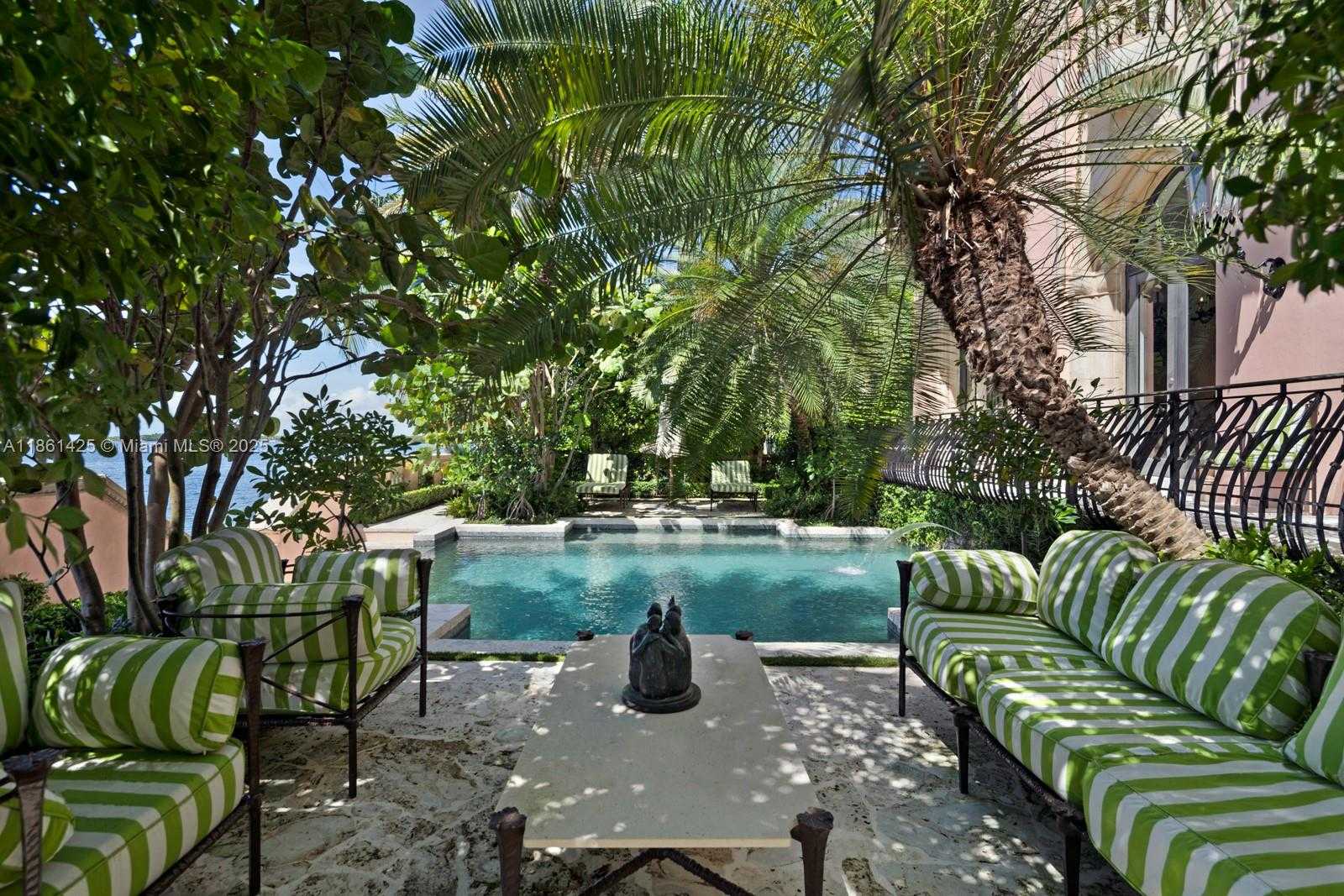 Small Image of 1840 SOUTH BAYSHORE LN, Miami Number 54