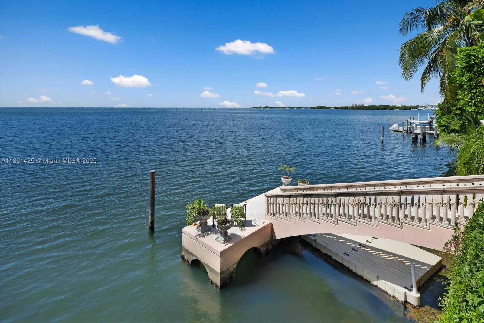 Small Image of 1840 SOUTH BAYSHORE LN, Miami Number 56