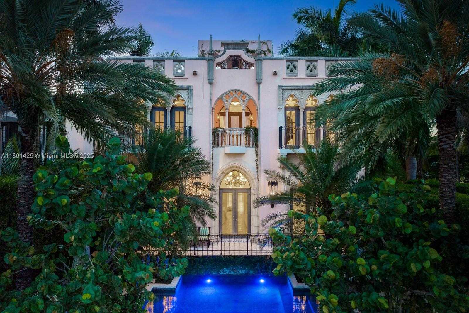 Small Image of 1840 SOUTH BAYSHORE LN, Miami Number 73