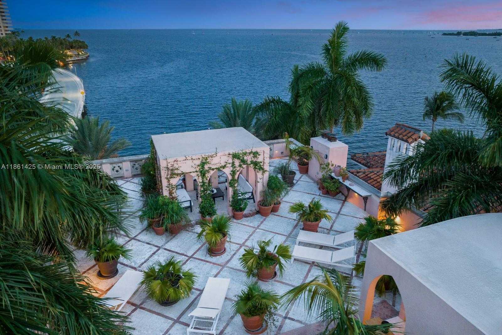 Small Image of 1840 SOUTH BAYSHORE LN, Miami Number 74