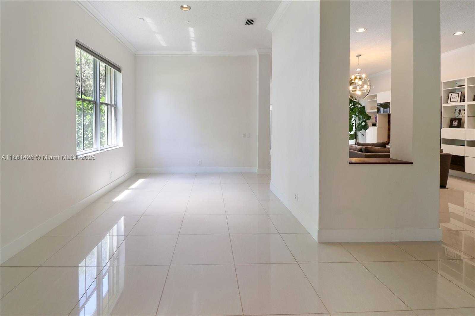 Small Image of 1600 BLUE JAY CIR, Weston Number 10