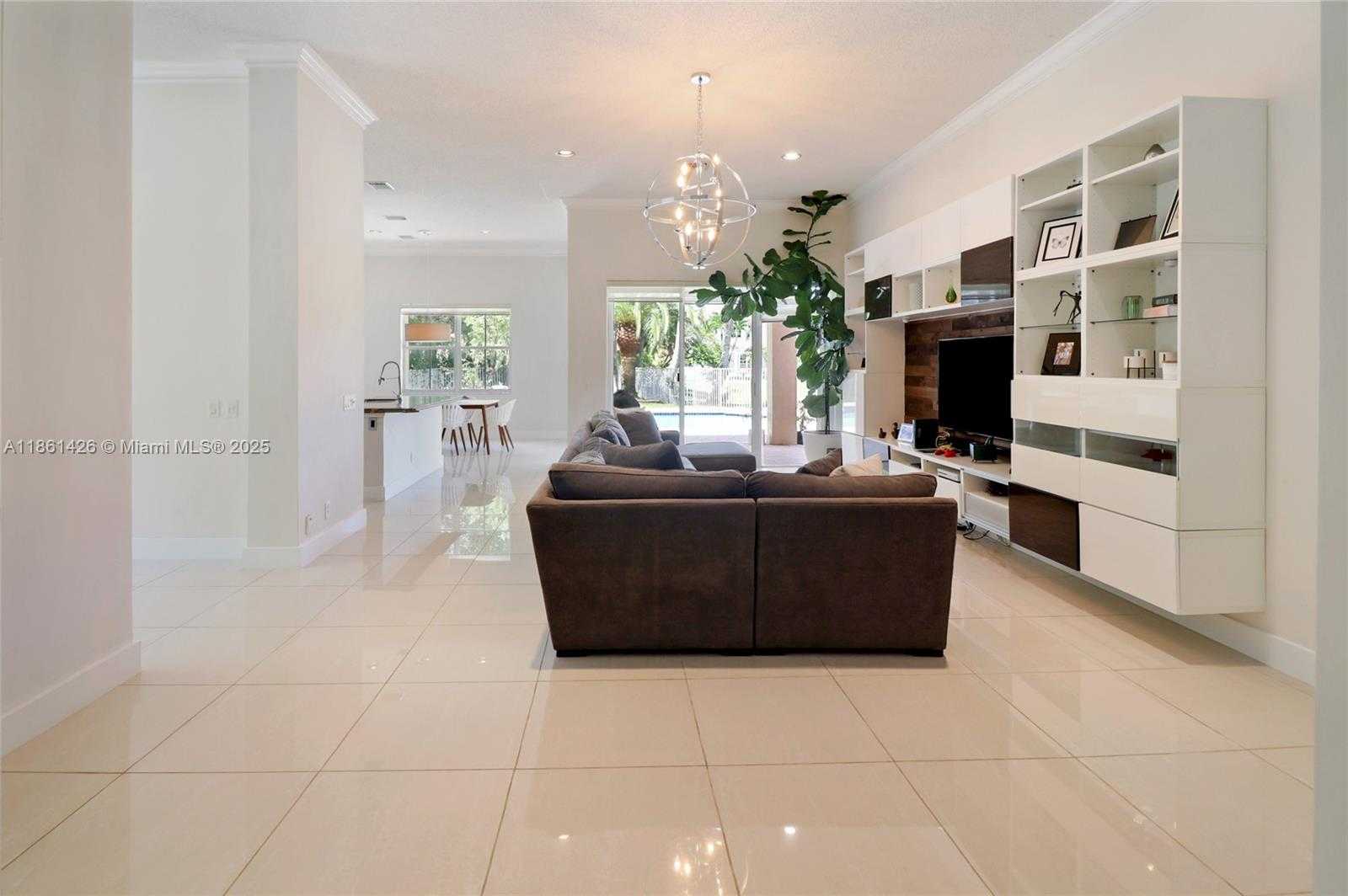 Small Image of 1600 BLUE JAY CIR, Weston Number 12