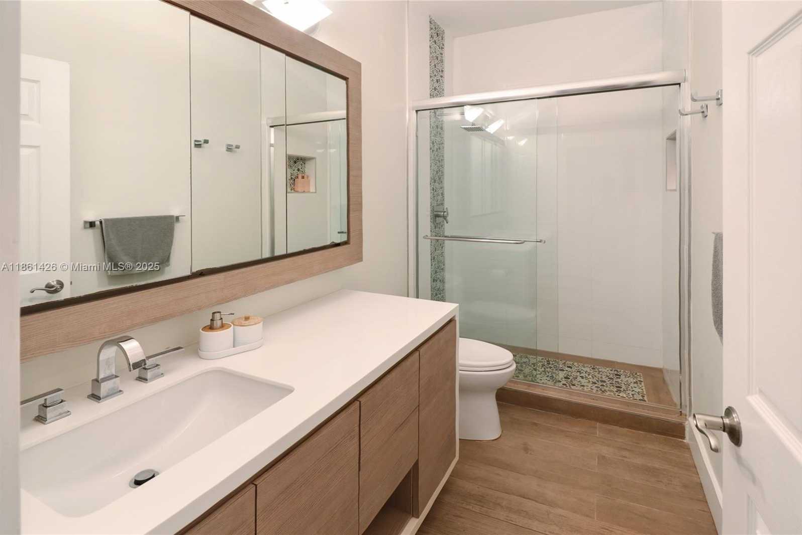 Small Image of 1600 BLUE JAY CIR, Weston Number 27