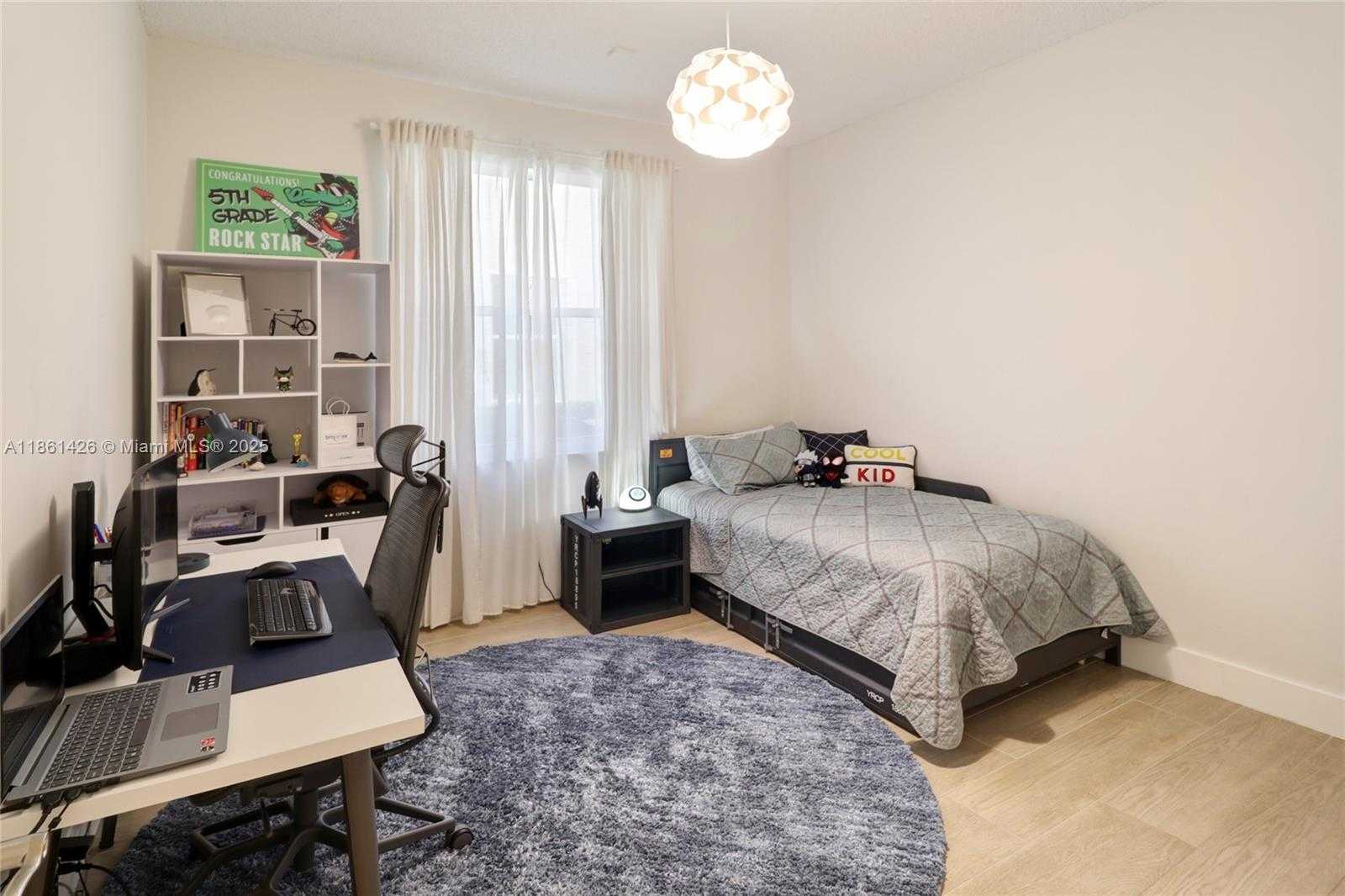 Small Image of 1600 BLUE JAY CIR, Weston Number 28