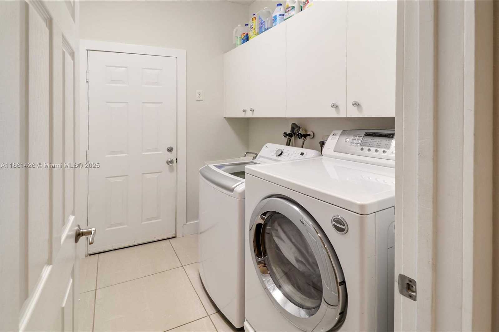 Small Image of 1600 BLUE JAY CIR, Weston Number 29