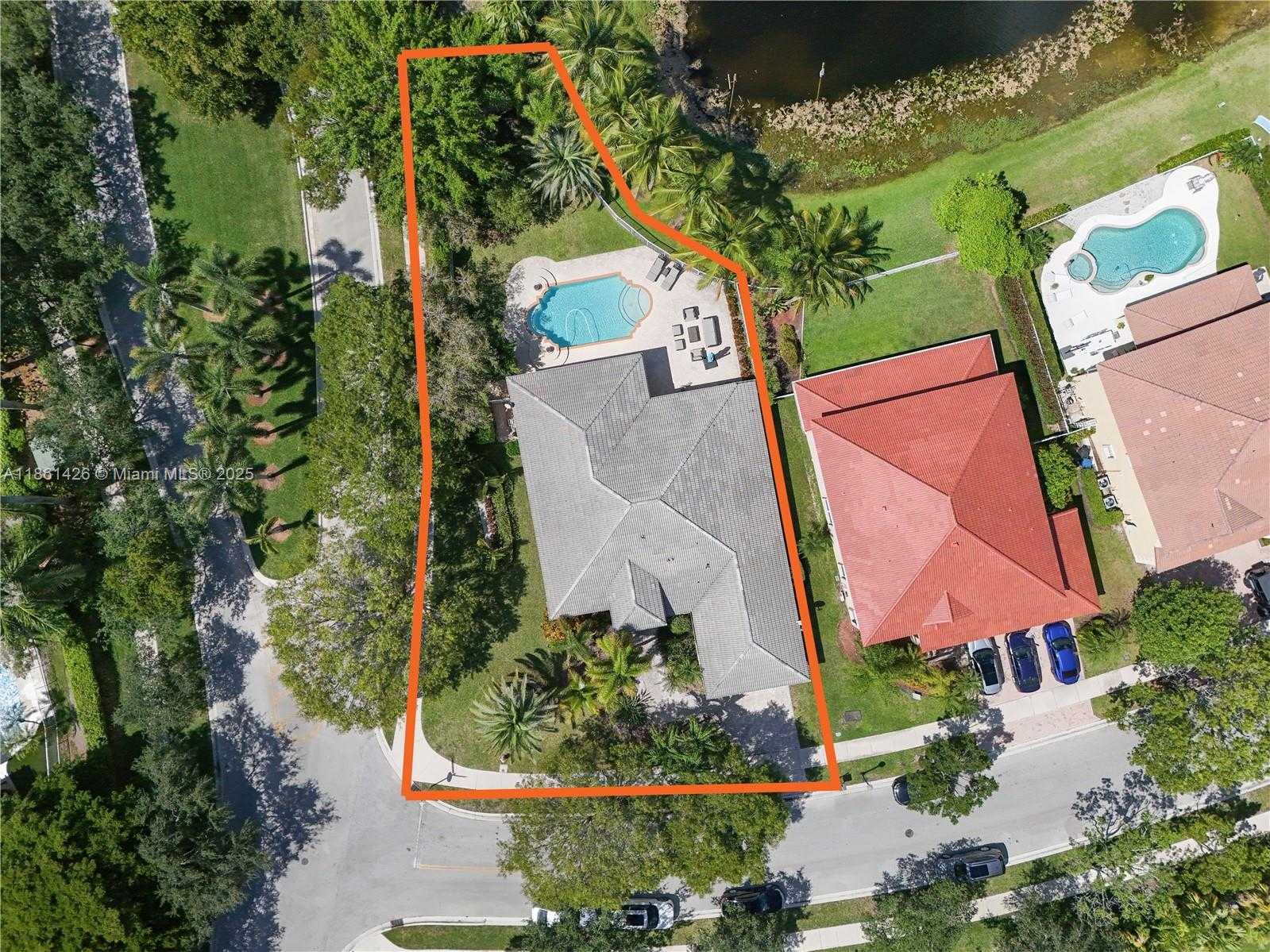 Small Image of 1600 BLUE JAY CIR, Weston Number 3