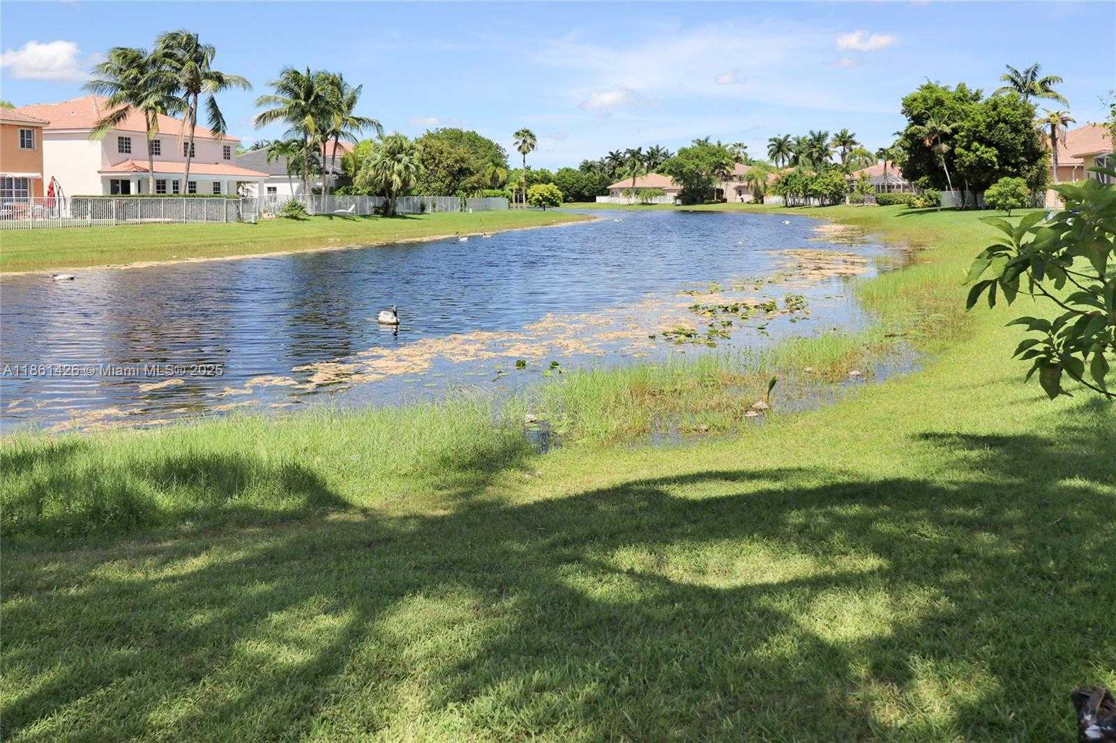 Small Image of 1600 BLUE JAY CIR, Weston Number 39
