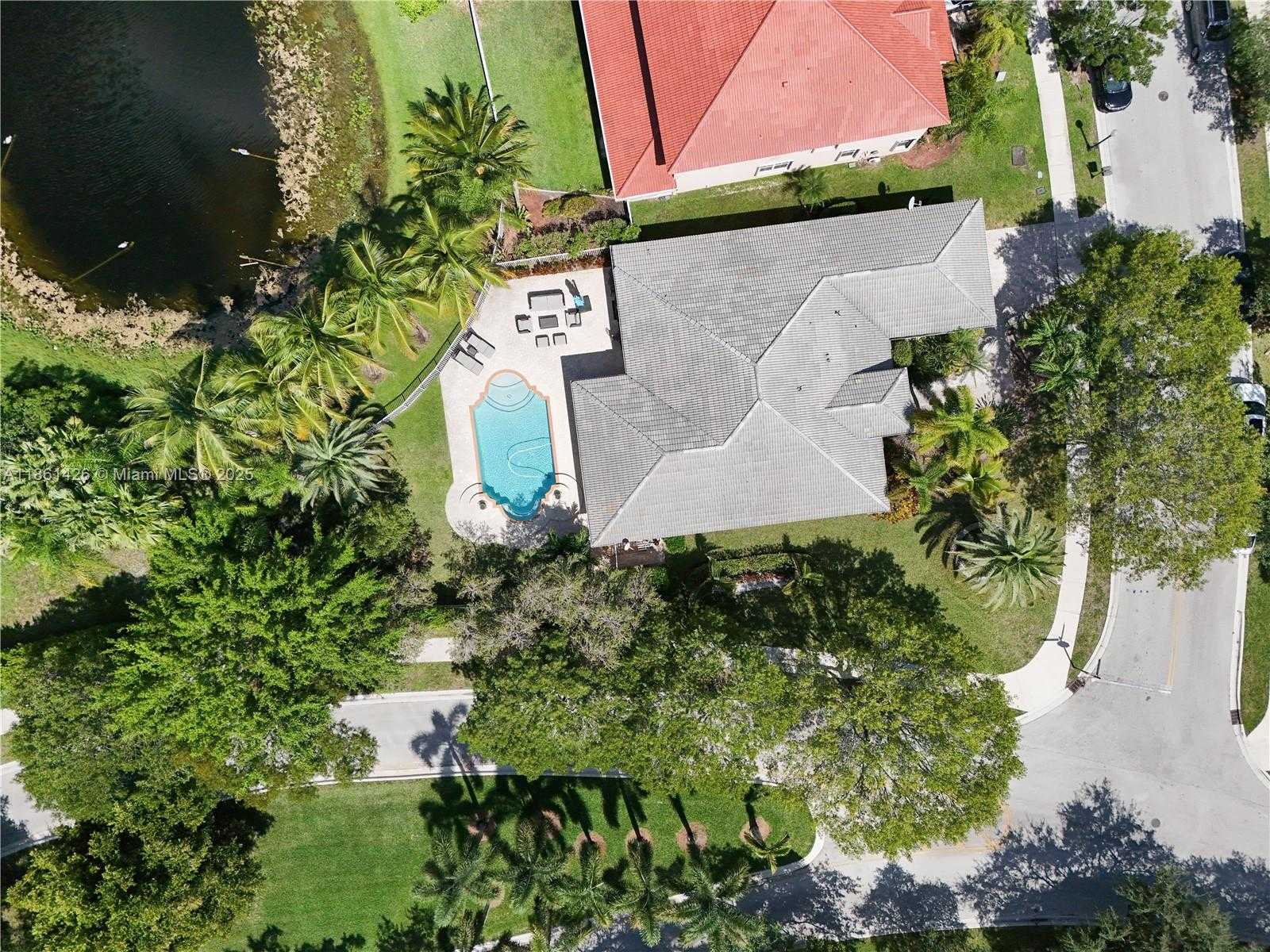 Small Image of 1600 BLUE JAY CIR, Weston Number 45