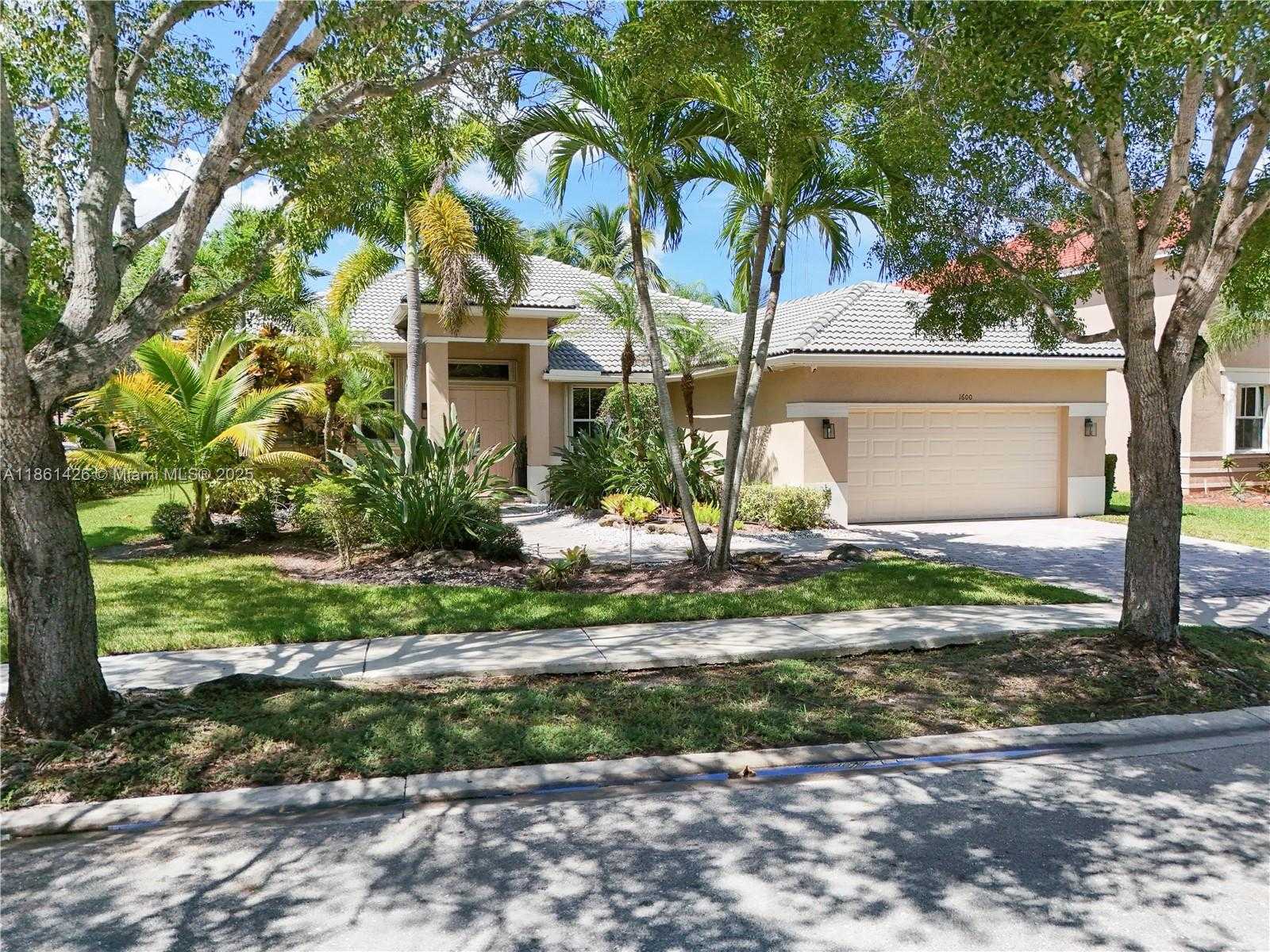 Small Image of 1600 BLUE JAY CIR, Weston Number 53