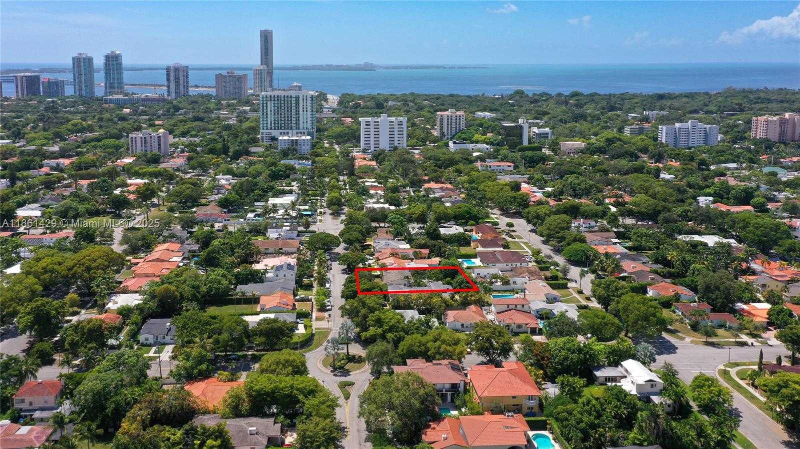 Small Image of 608 SOUTH WEST 26 ROADS, Miami Number 21