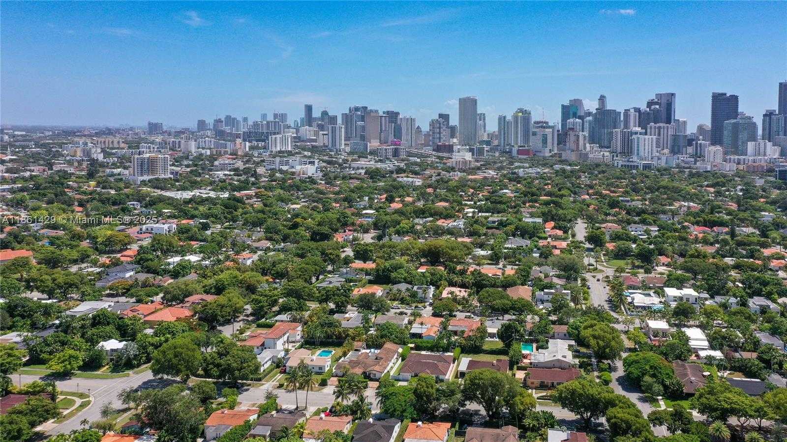 Small Image of 608 SOUTH WEST 26 ROADS, Miami Number 24