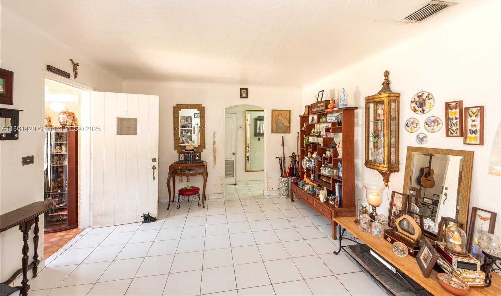 Small Image of 608 SOUTH WEST 26 ROADS, Miami Number 3