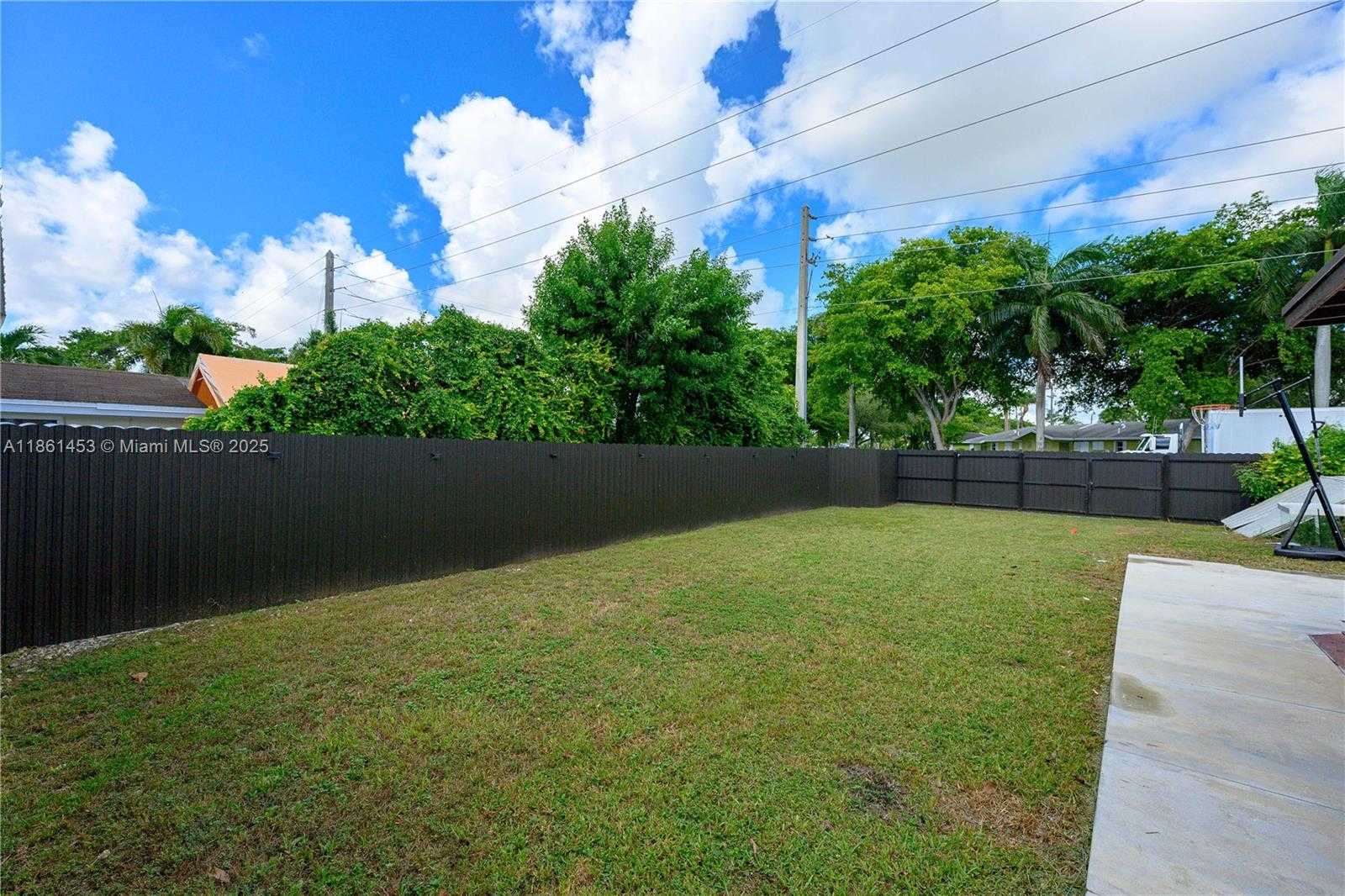 Small Image of 15640 SOUTH WEST 295TH TER, Homestead Number 21