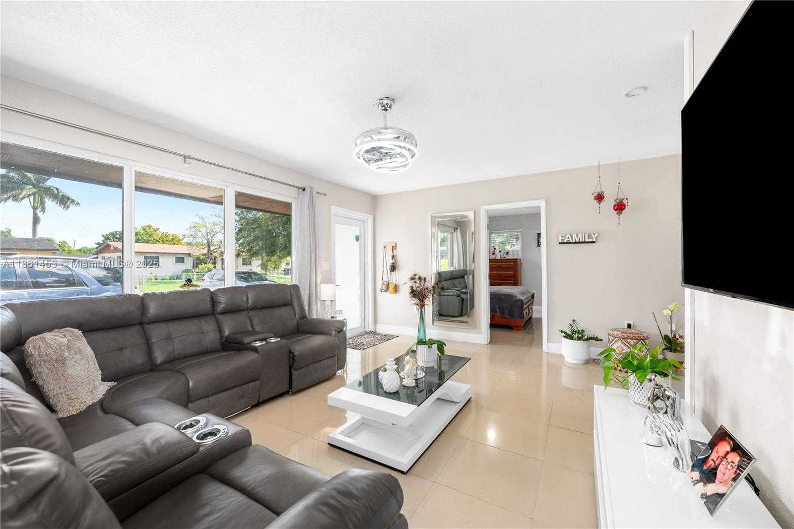 Small Image of 15640 SOUTH WEST 295TH TER, Homestead Number 7
