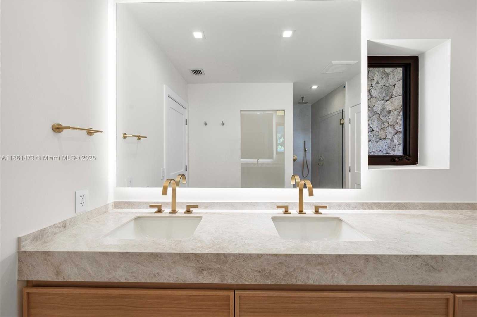Small Image of 10945 SOUTH WEST 75TH CT, Pinecrest Number 25