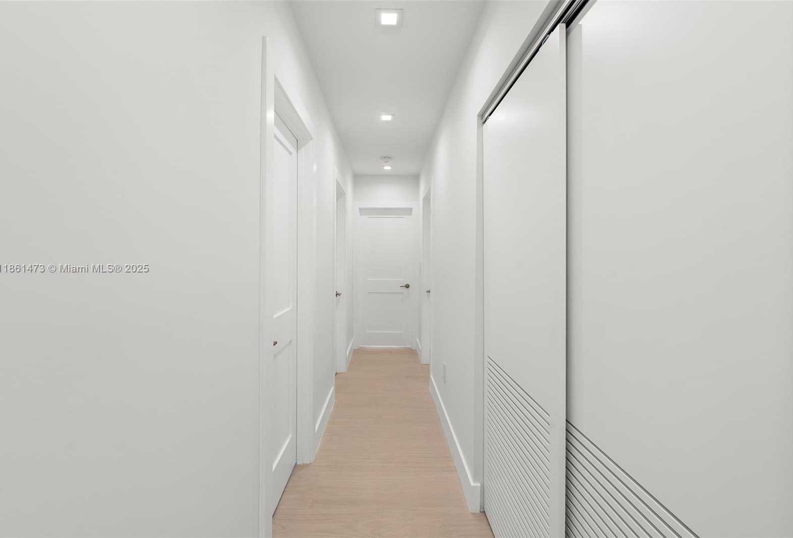 Small Image of 10945 SOUTH WEST 75TH CT, Pinecrest Number 31