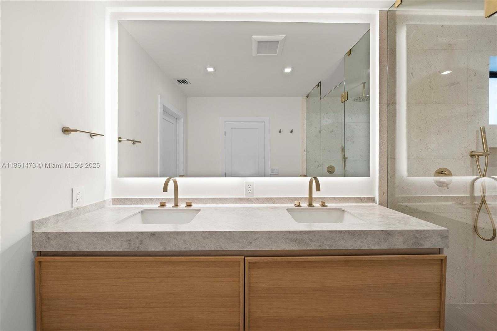 Small Image of 10945 SOUTH WEST 75TH CT, Pinecrest Number 52