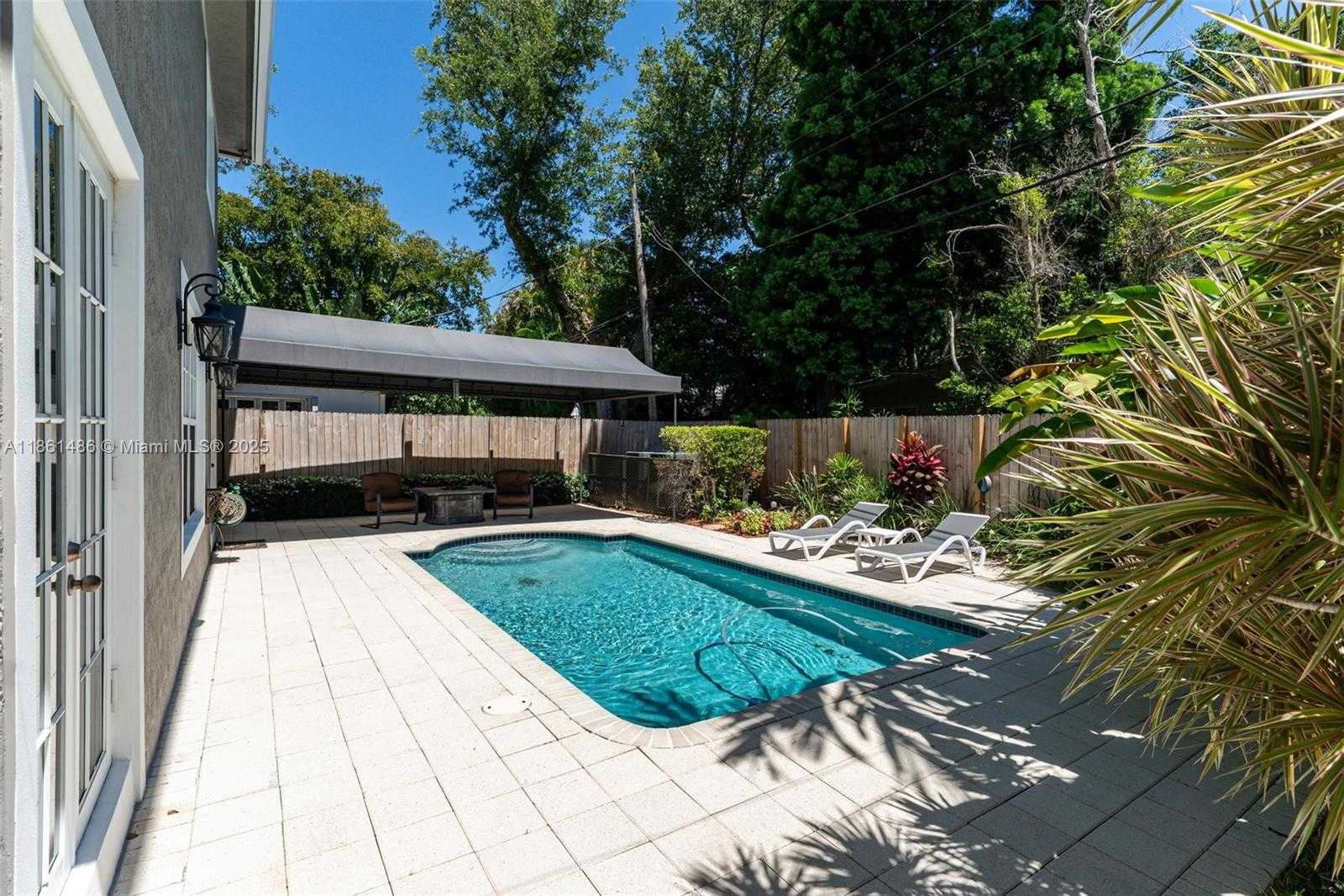 Small Image of 920 SOUTH EAST 6TH ST, Fort Lauderdale Number 5