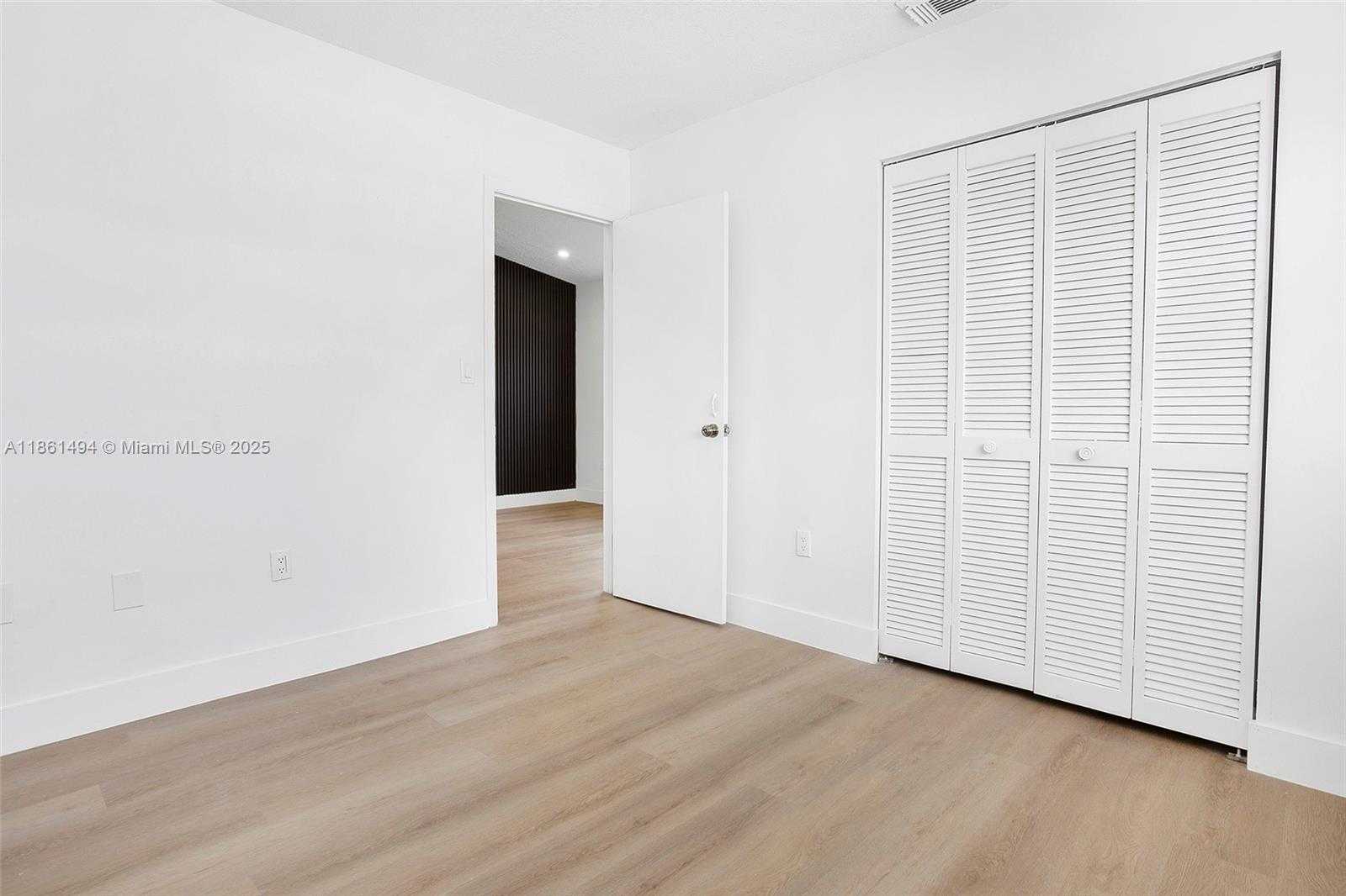 Small Image of 3133 WEST 70TH TER, Hialeah Number 26