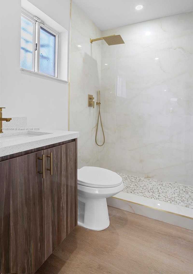 Small Image of 3133 WEST 70TH TER, Hialeah Number 28