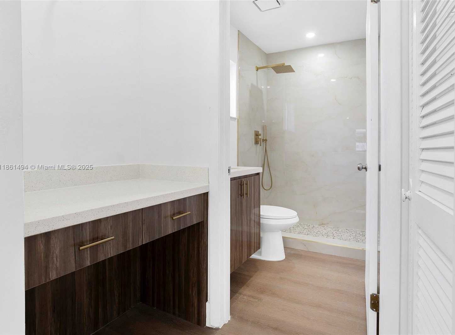 Small Image of 3133 WEST 70TH TER, Hialeah Number 32