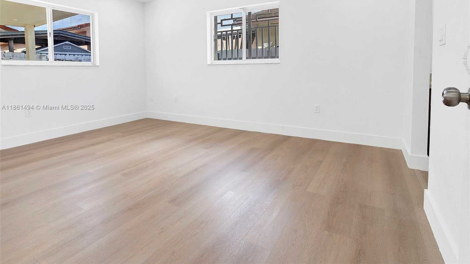 Small Image of 3133 WEST 70TH TER, Hialeah Number 34