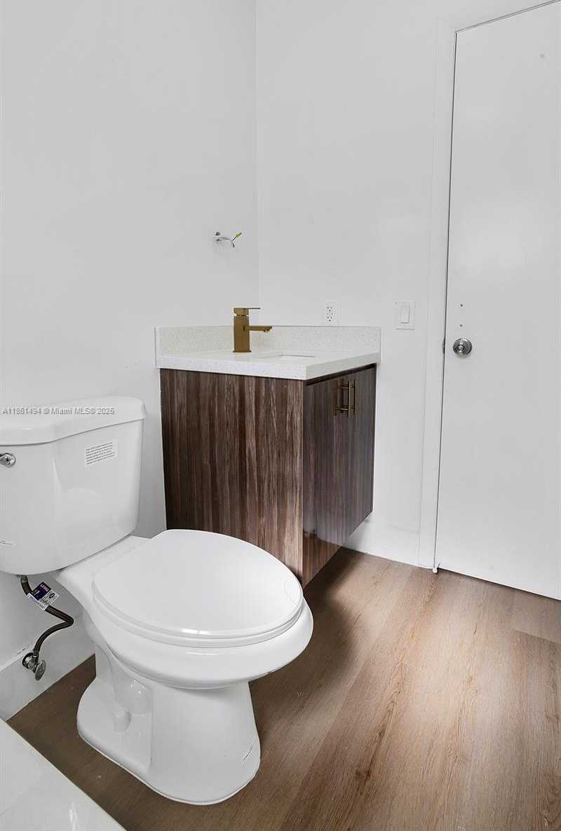 Small Image of 3133 WEST 70TH TER, Hialeah Number 36