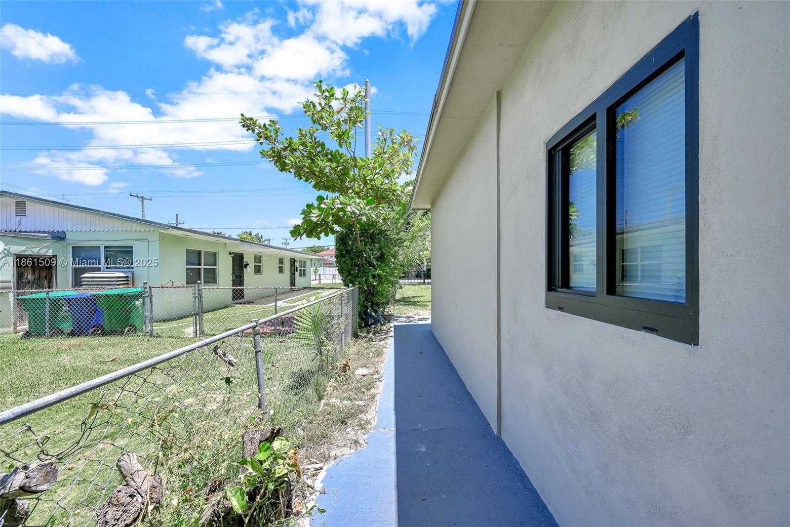 Small Image of 8280 NORTH WEST 5TH AVE, Miami Number 40