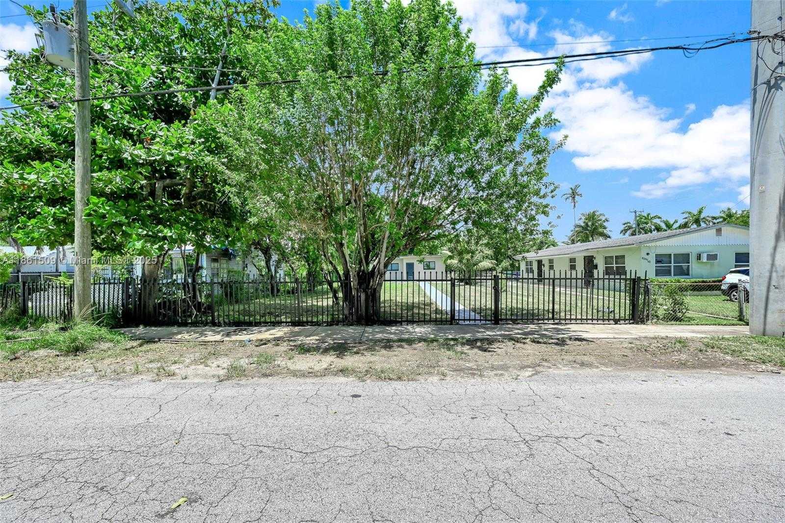 Small Image of 8280 NORTH WEST 5TH AVE, Miami Number 43
