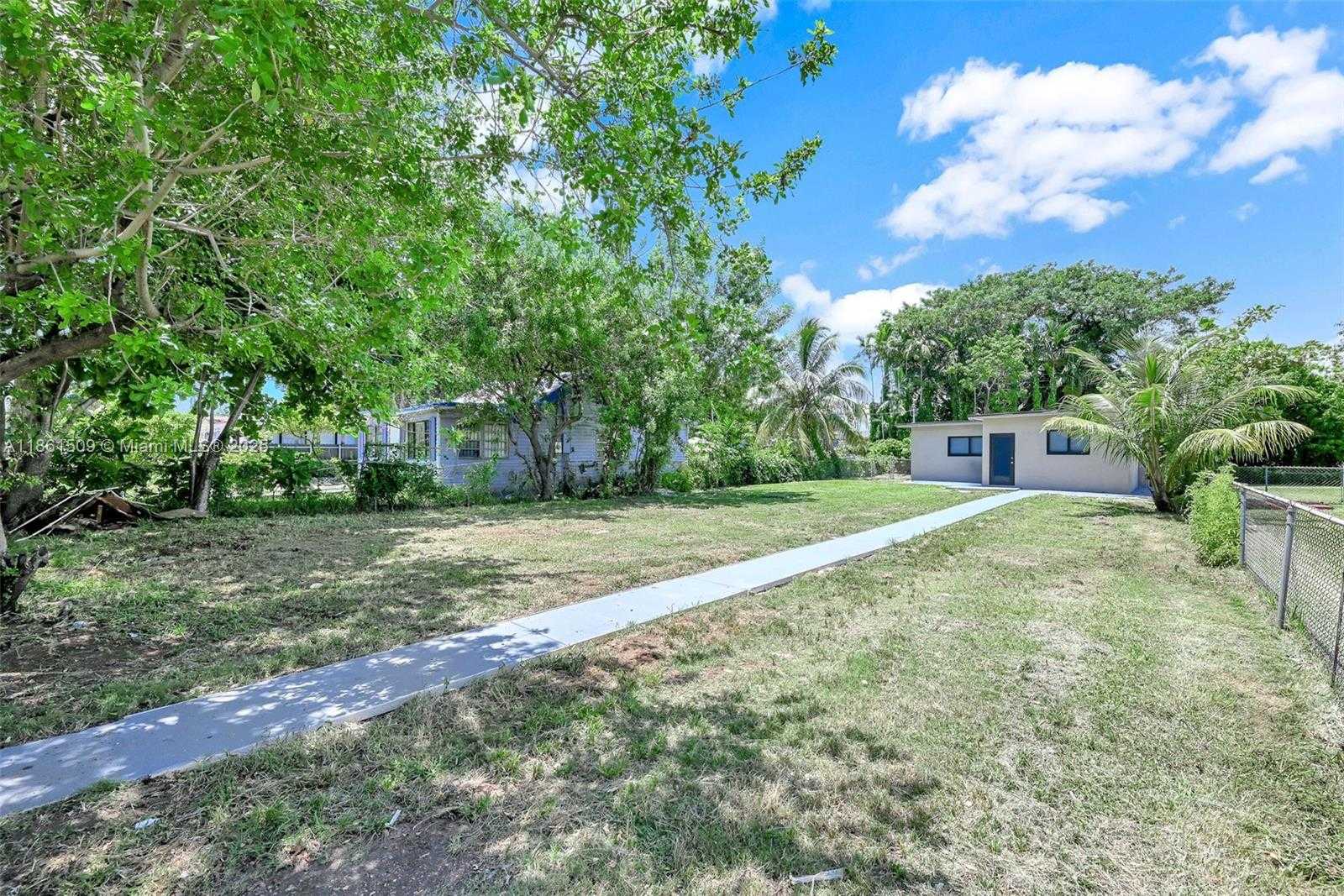Small Image of 8280 NORTH WEST 5TH AVE, Miami Number 44