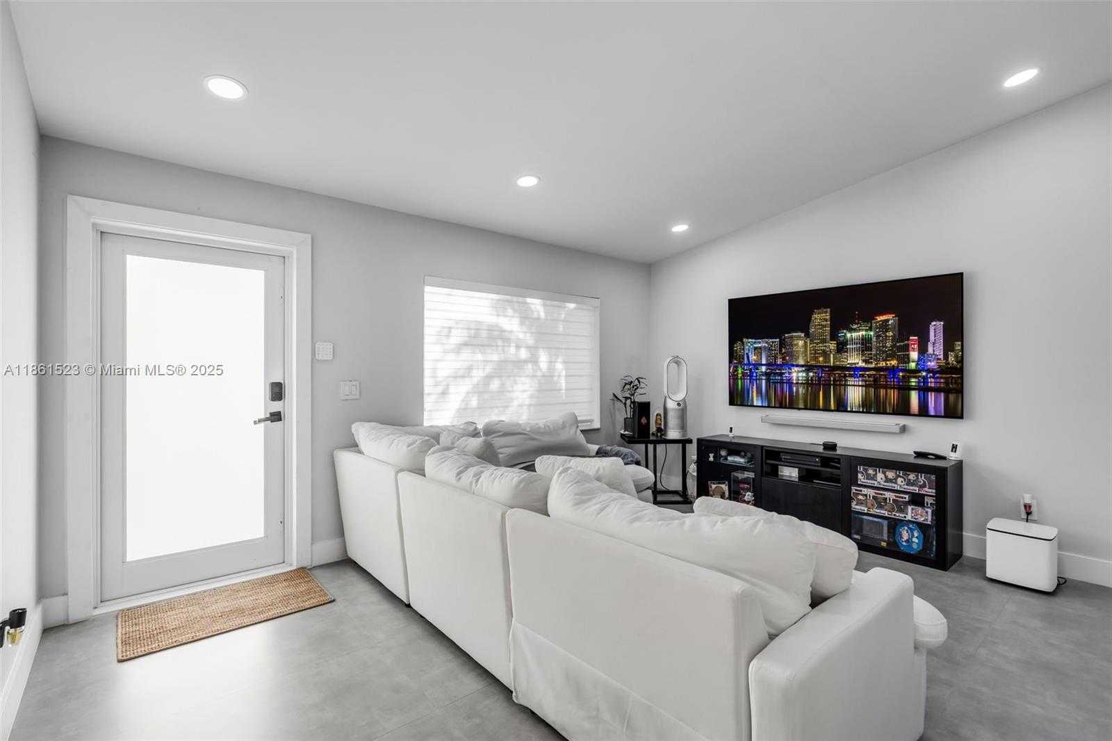 Small Image of 1120 SOUTH WEST 128TH DR, Davie Number 12