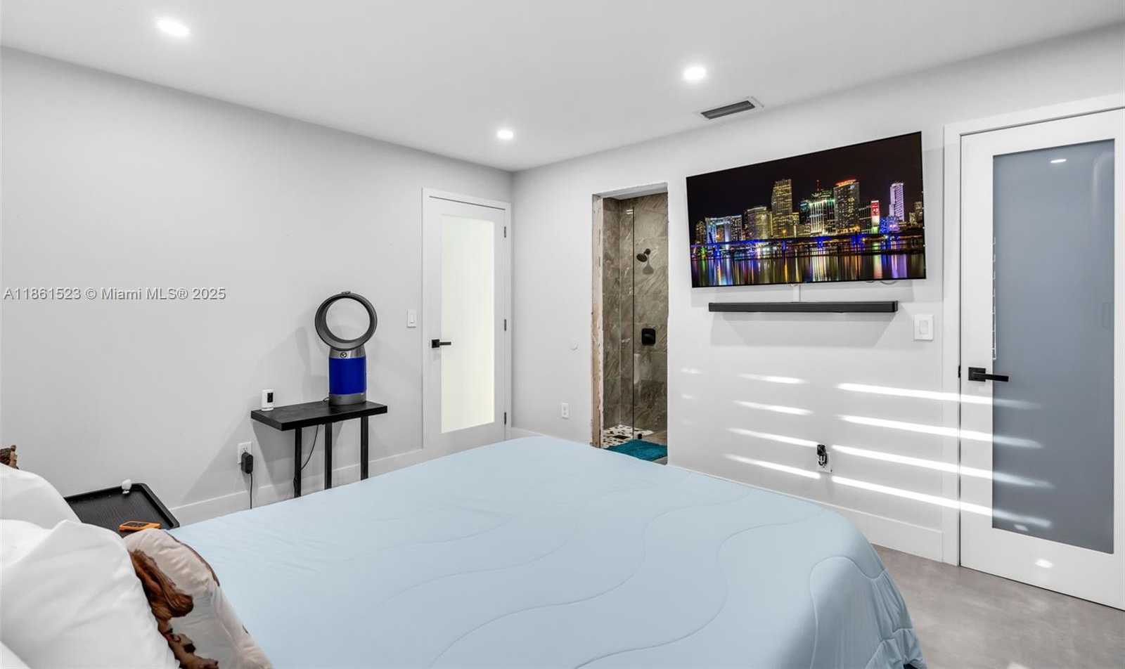 Small Image of 1120 SOUTH WEST 128TH DR, Davie Number 15
