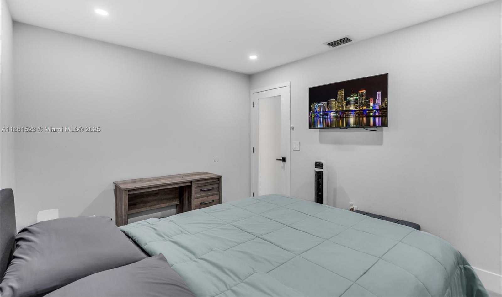 Small Image of 1120 SOUTH WEST 128TH DR, Davie Number 20