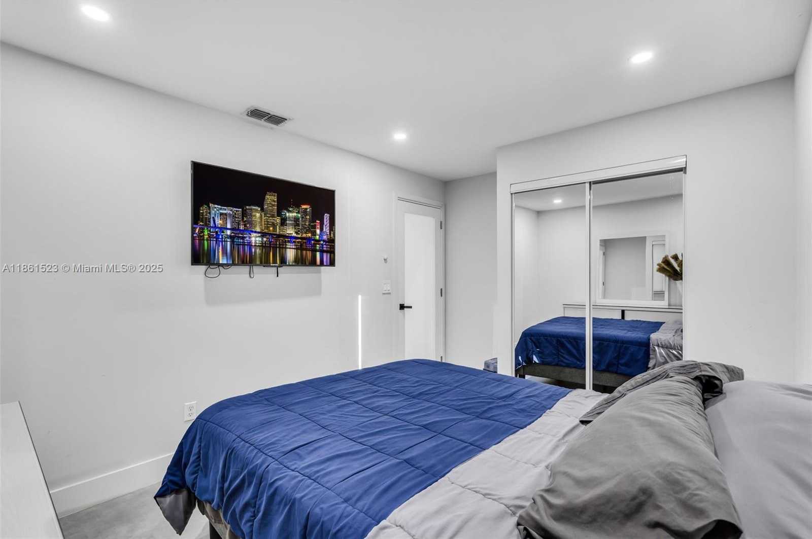 Small Image of 1120 SOUTH WEST 128TH DR, Davie Number 22