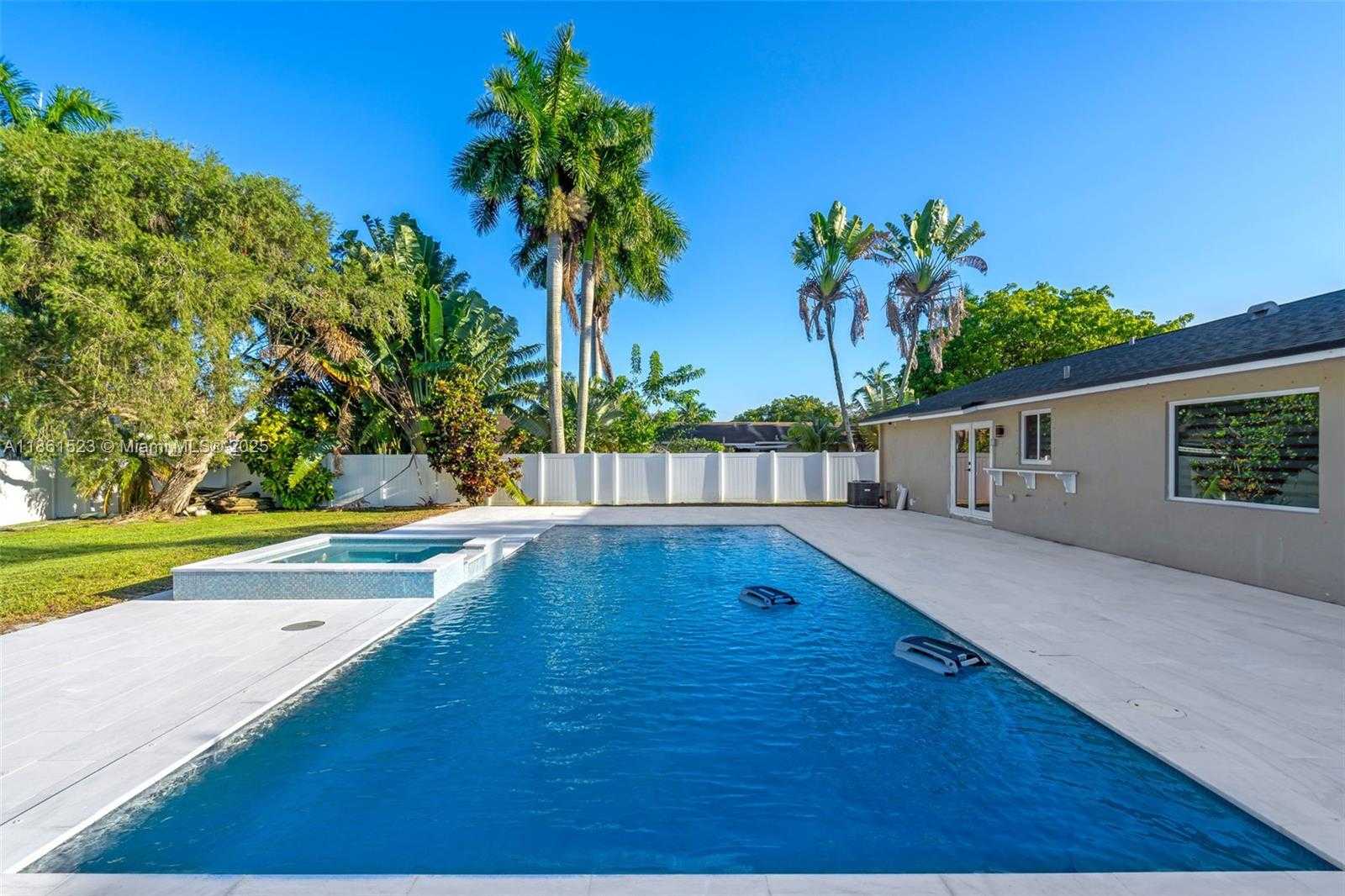 Small Image of 1120 SOUTH WEST 128TH DR, Davie Number 29