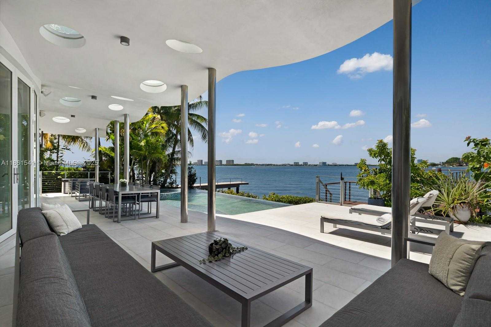 Small Image of 1825 CLEVELAND RD, Miami Beach Number 11