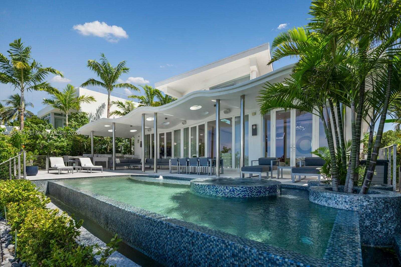 Small Image of 1825 CLEVELAND RD, Miami Beach Number 13