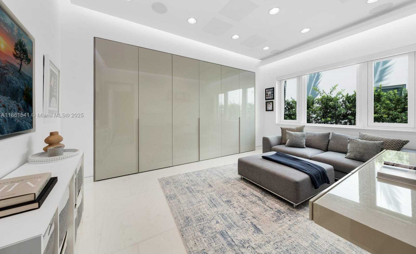 Small Image of 1825 CLEVELAND RD, Miami Beach Number 19