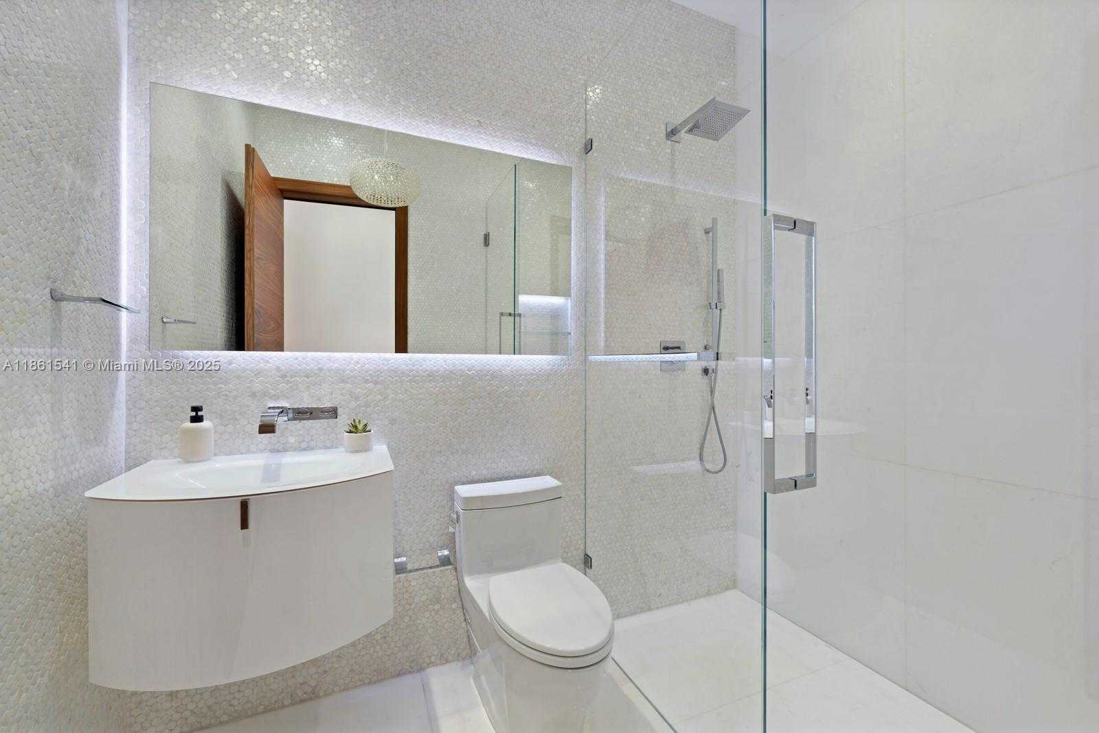 Small Image of 1825 CLEVELAND RD, Miami Beach Number 22