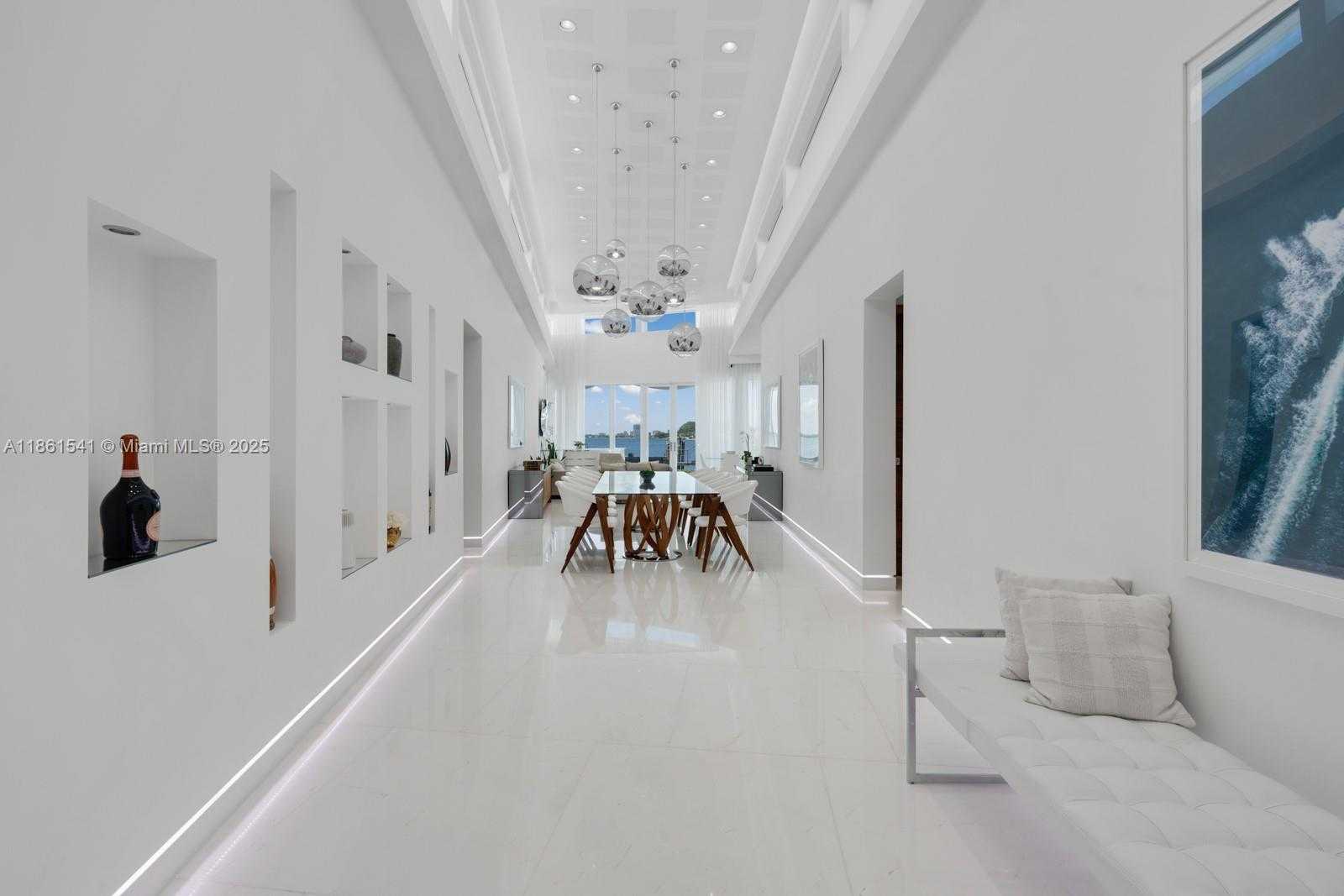 Small Image of 1825 CLEVELAND RD, Miami Beach Number 25