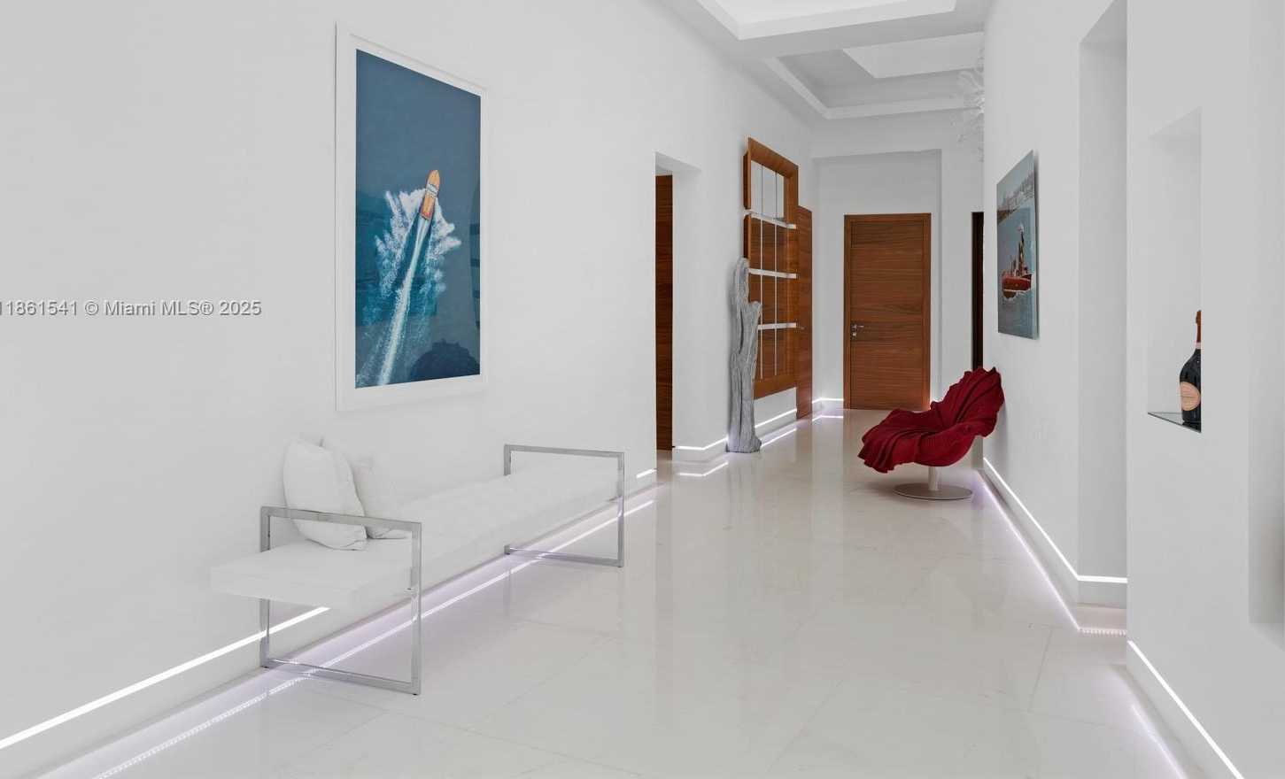 Small Image of 1825 CLEVELAND RD, Miami Beach Number 26