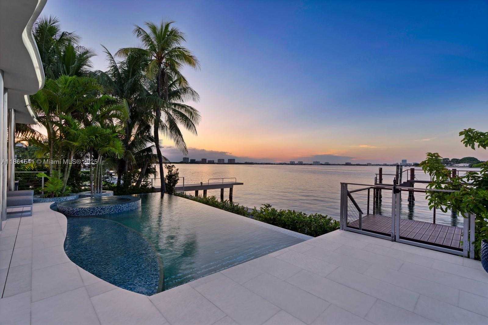 Small Image of 1825 CLEVELAND RD, Miami Beach Number 28